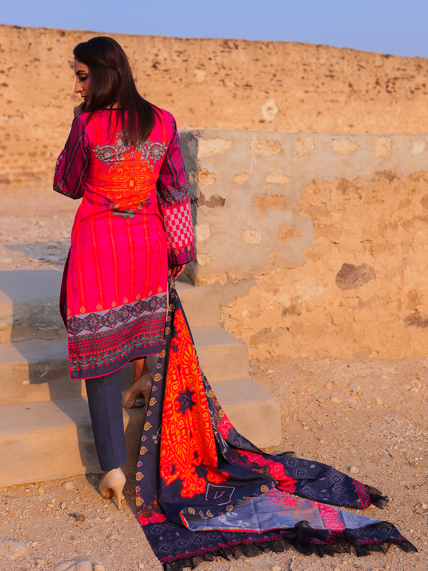 SICILY by Hira Lari Lawn - 3 Piece Unstitched Lawn Suit