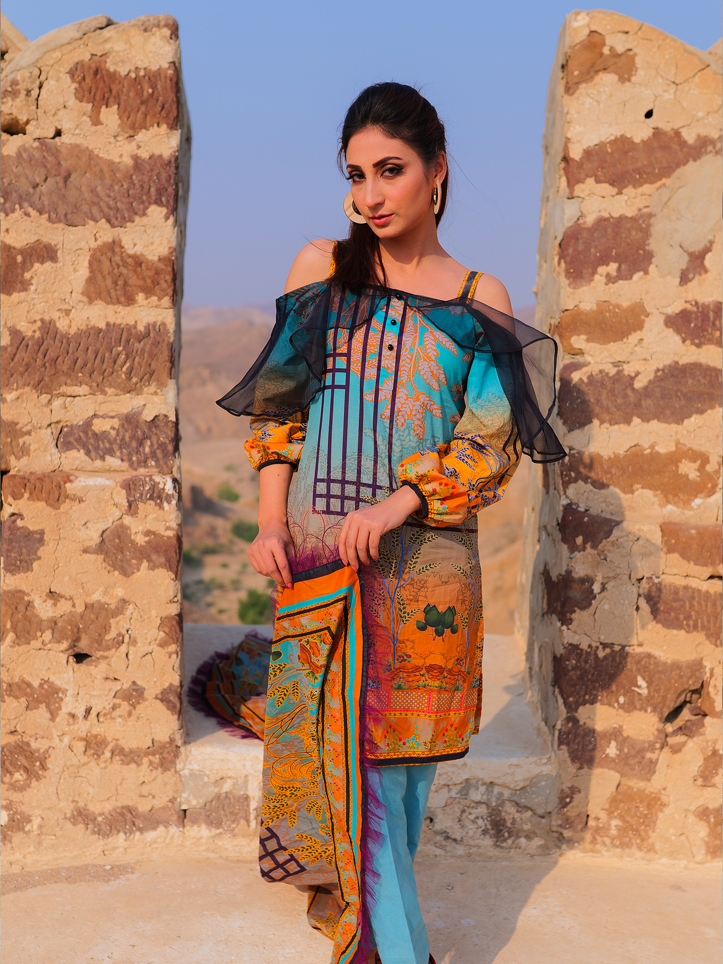 MAJESTY by Hira Lari Lawn - 3 Piece Unstitched Lawn Suit