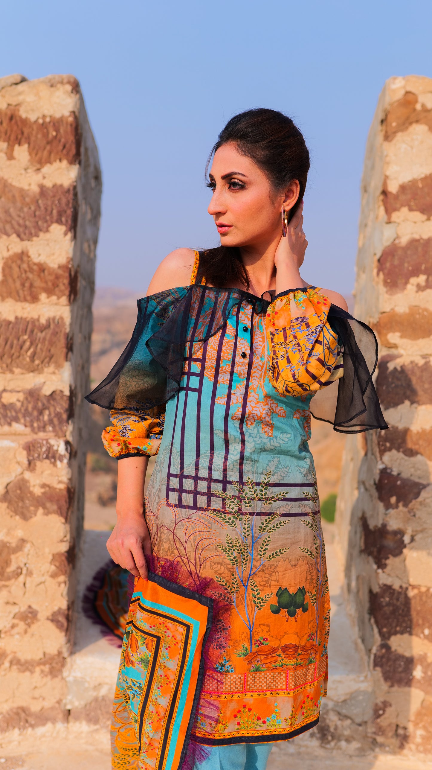 MAJESTY by Hira Lari Lawn - 3 Piece Unstitched Lawn Suit