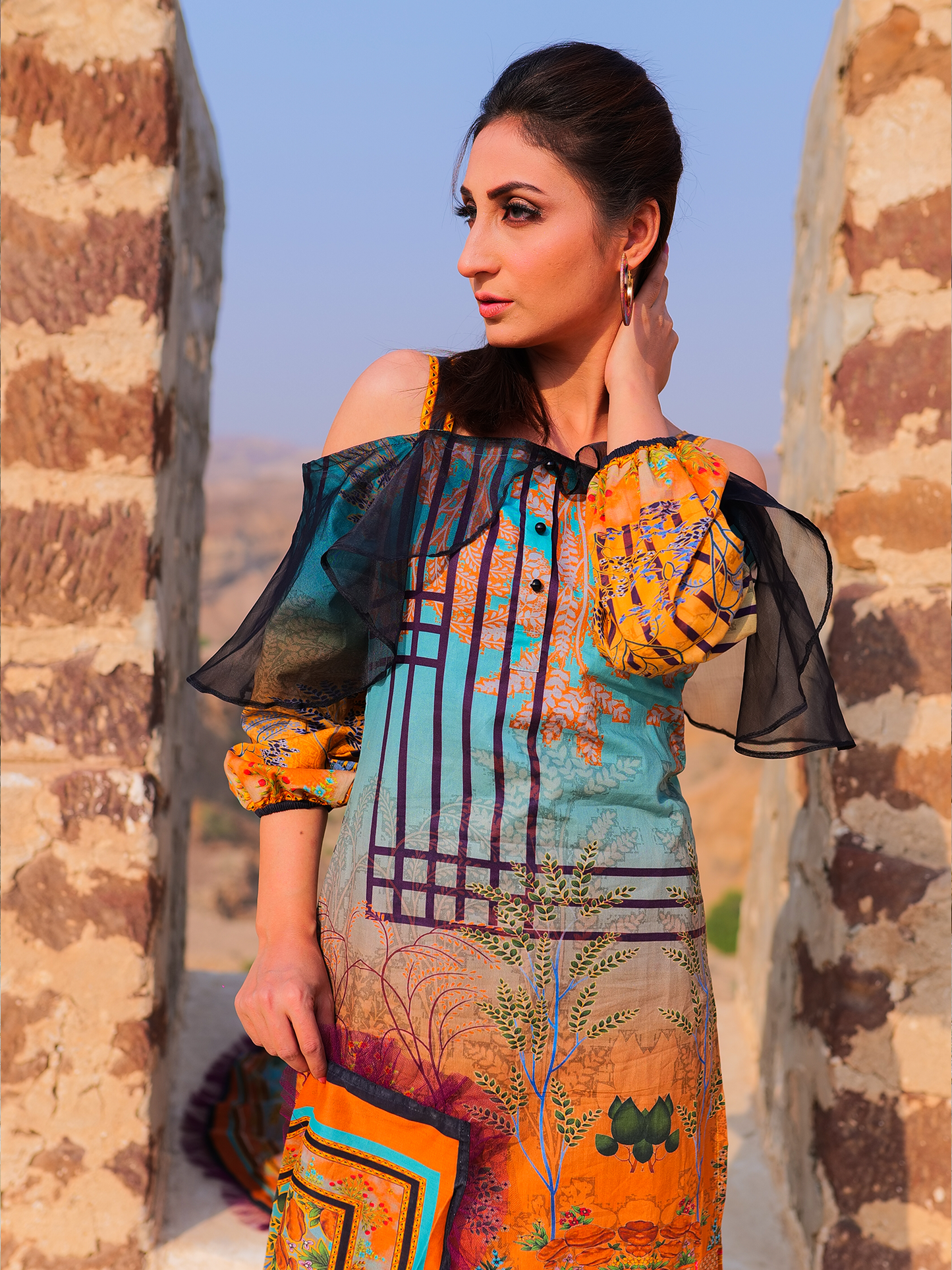 MAJESTY by Hira Lari Lawn - 3 Piece Unstitched Lawn Suit