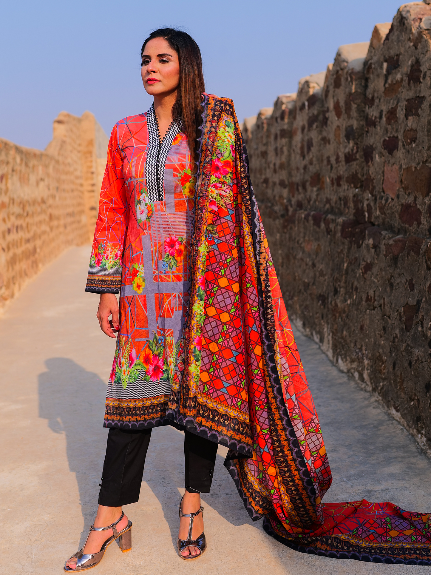 CAPRI by Hira Lari Lawn - 3 Piece Unstitched Lawn Suit