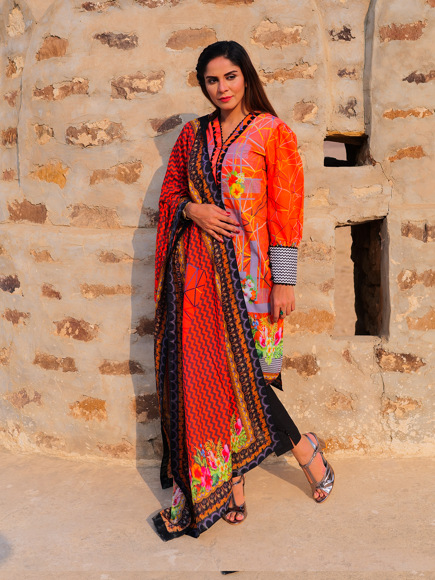 CAPRI by Hira Lari Lawn - 3 Piece Unstitched Lawn Suit