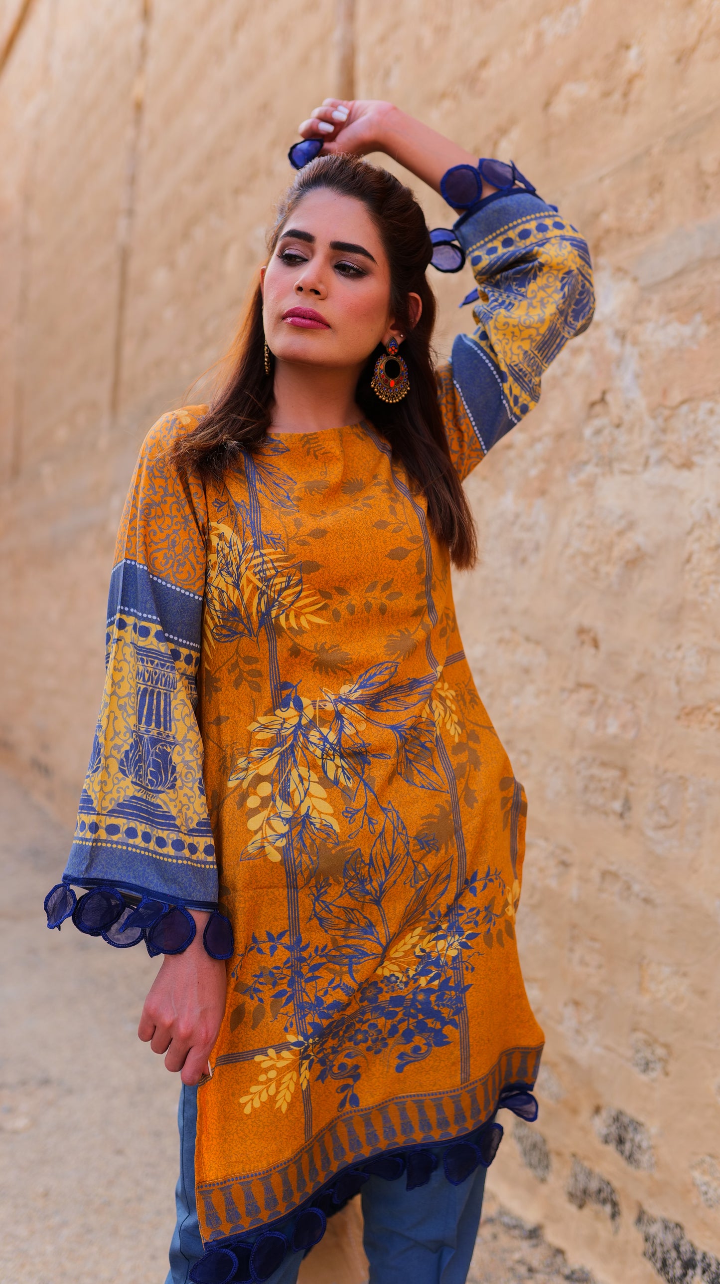 VALENCIA by Hira Lari Lawn - 3 Piece Unstitched Lawn Suit