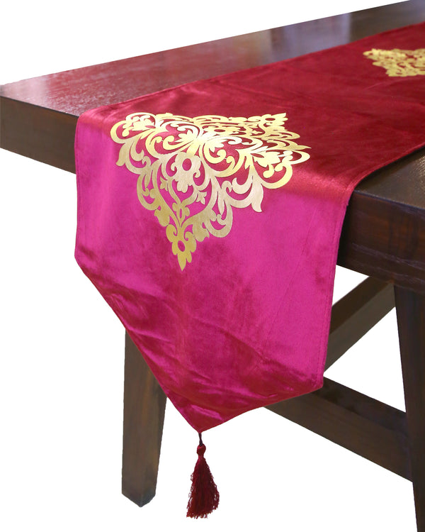 Table Runner Pink