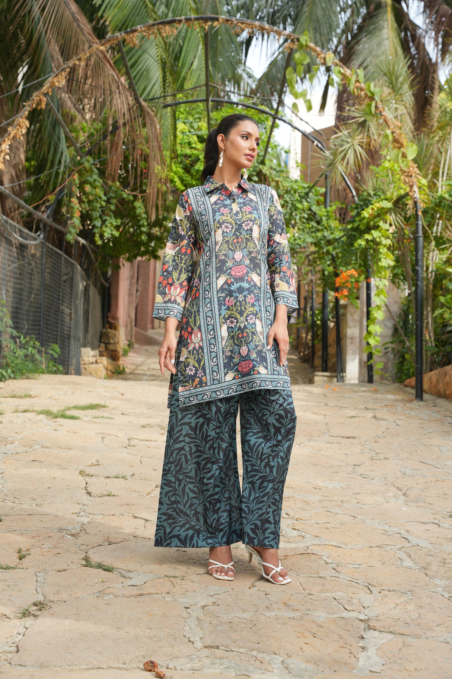 Naqsh-e-Parind – 2 Piece Unstitched Lawn Suit | Hira Lari Lawn 2025 Collection