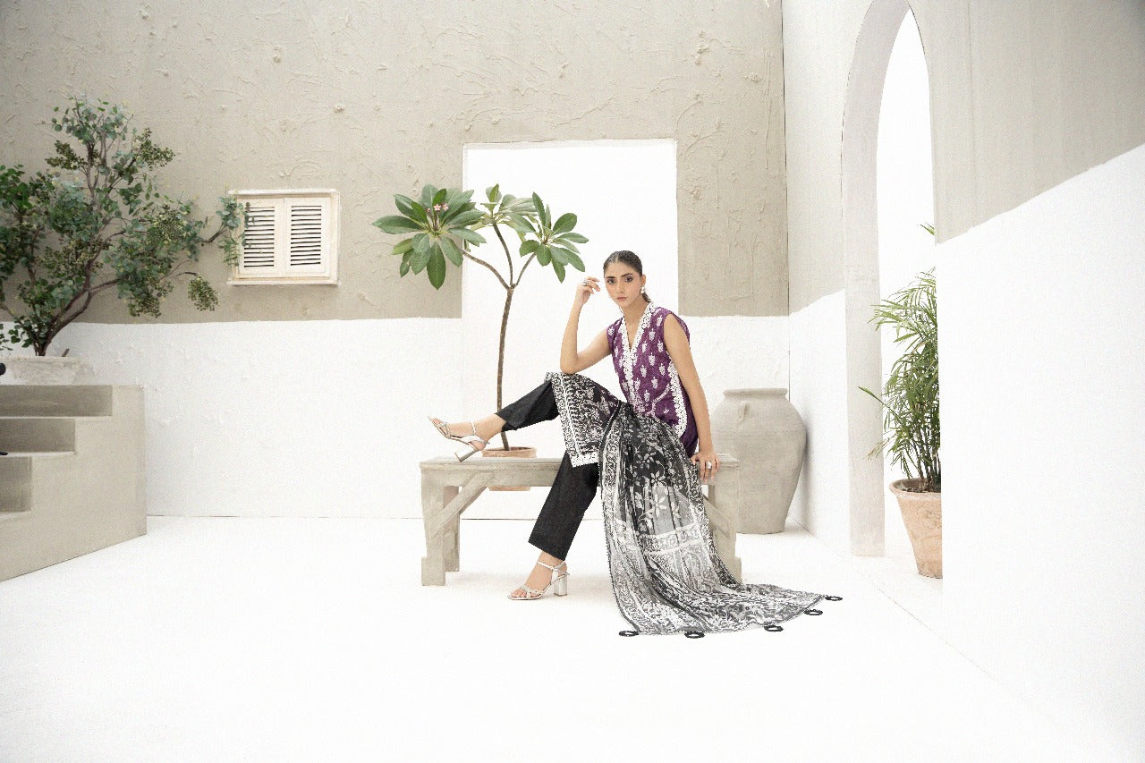 Motifs by Hira Lari | 3PC Unstitched Lawn Suit | HL-02 | Lawn 2025