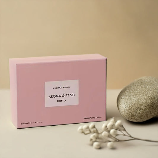 Freesia – Aroma Gift Set (Scented Candle & Reed Diffuser)
