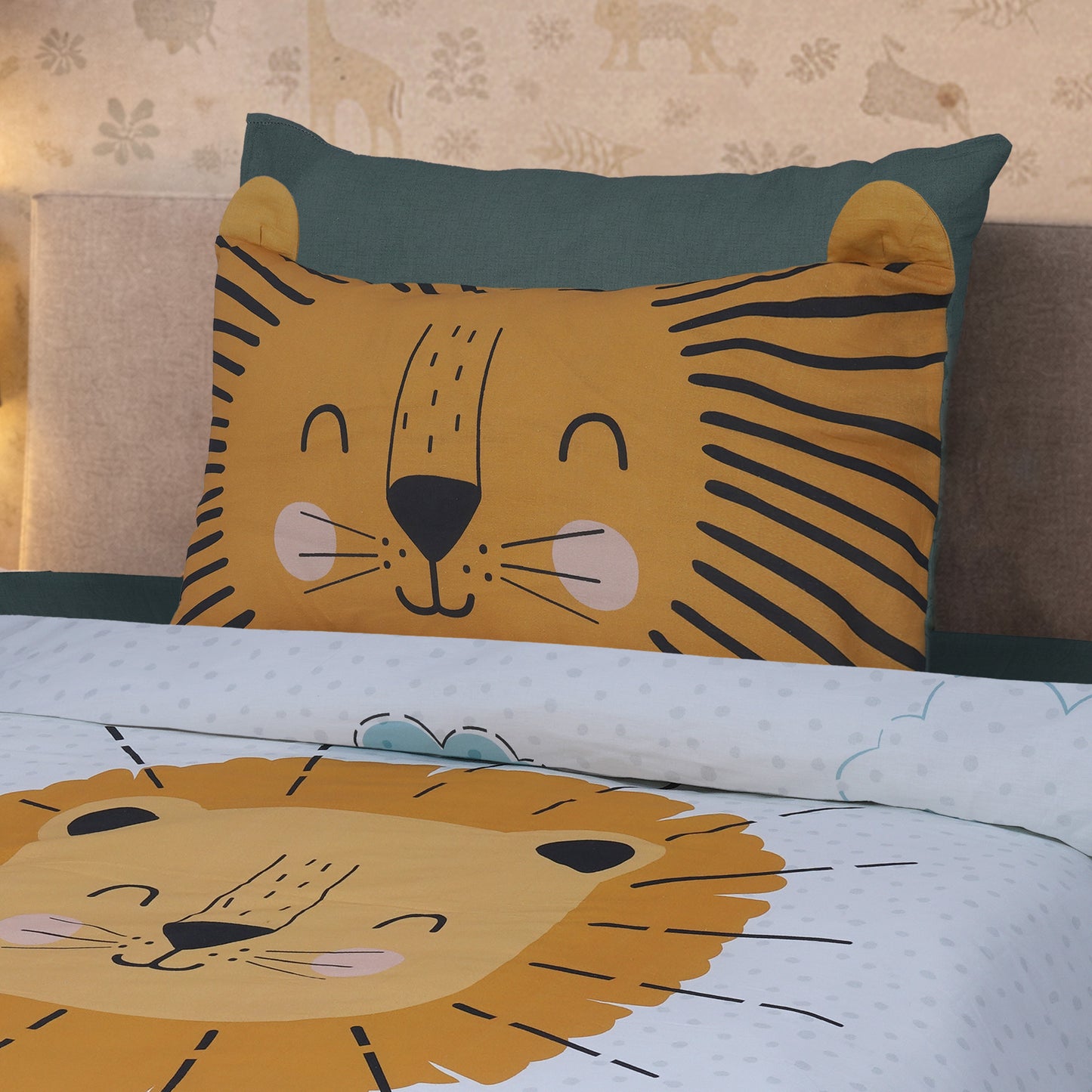 Lion Dreams – Kids Comforter Set | Innovative Comfort Series